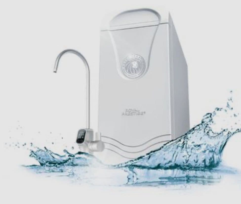 Purificador de agua Royal Prestige® FrescaFlow™ con su grifo dedicado